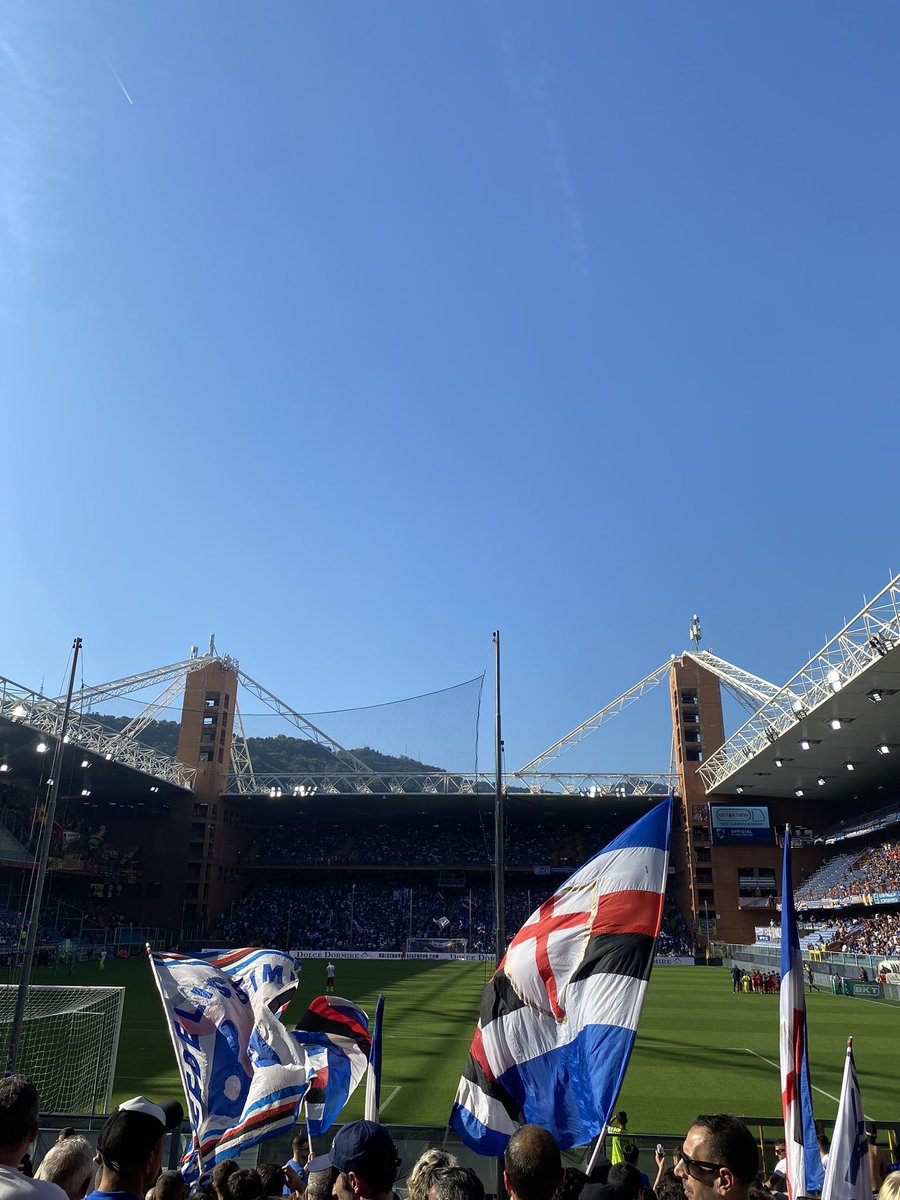 DaviBaro's tweet photo. Perché ci lega un filo, un filo che mi porta dritto a lei ❤️ #Sampdoria https://t.co/ZTqQPPa5xU