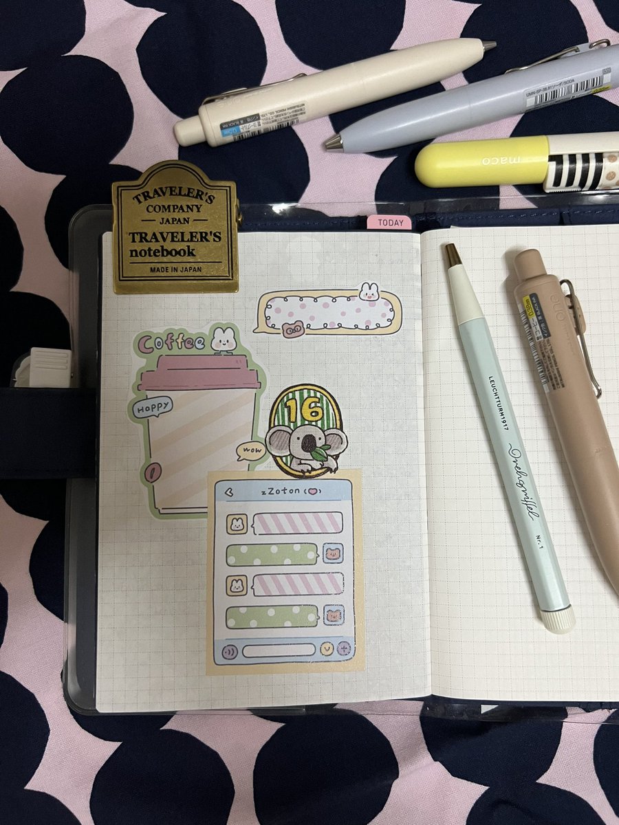 tinyboww's tweet image. ปีนี้เราตั้งใจจะจดบันทึกทุกวัน แล้วก็ทำได้มาจนถึง 30 กันยายน แล้ว 

สมุดที่เราชอบก็ยังคงซื้อต่อเนื่องมาปีที่ 3 แล้ว คือ Hobonichi ส่วนเครื่องเขียนอื่น ๆ ก็ทยอย ๆ มาเรื่อย ๆ

เดือนตุลาคมแล้วมีความต้้งใจจะเริ่มทำสิ่งใหม่ต่อเนื่องดู ✌️