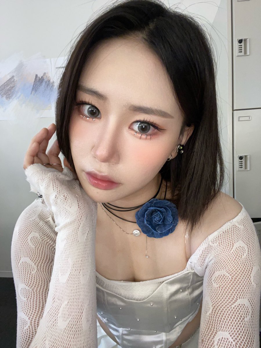 Lapillus_twt's tweet photo. 🤍🤍🤍🤍✨

#Lapillus #라필루스 #Bessie #베시 https://t.co/mm0HbvifcC