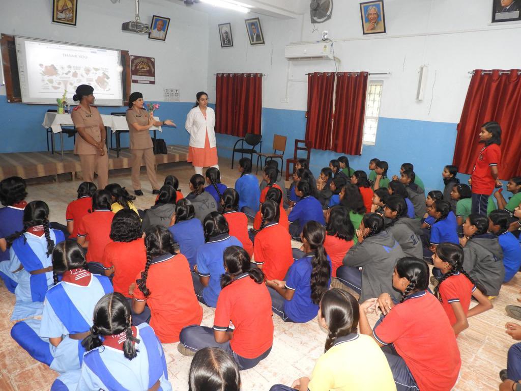 IaSouthern's tweet image. महावारी में स्वच्छता
An interactive session &amp;amp; health lectures conducted for students of KV #Devlali &amp;amp; APS #Mumbai on #MenstrualHygiene. Queries on taboos &amp;amp; practices were resolved teaching best hygienic practices including proper disposal of menstrual waste
#SpecialCampaign3