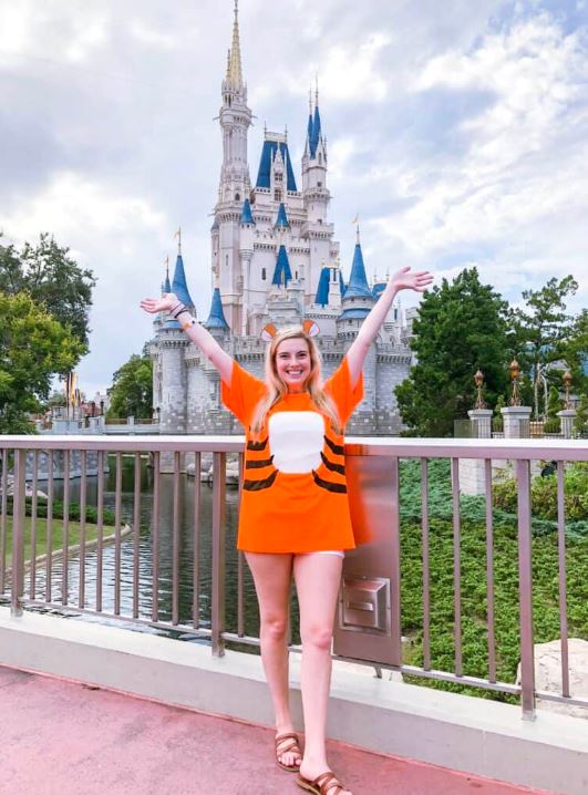 wanderwithlisa's tweet photo. Looking for a last-minute Disney Halloween costume? Check out this blog post for 15+ easy and creative costumes that you can make at home! https://t.co/1eEeJCrUDE #MNSSHP #DisneyCostumes #DisneyHalloweenCostumes https://t.co/j0E9m0TY3f