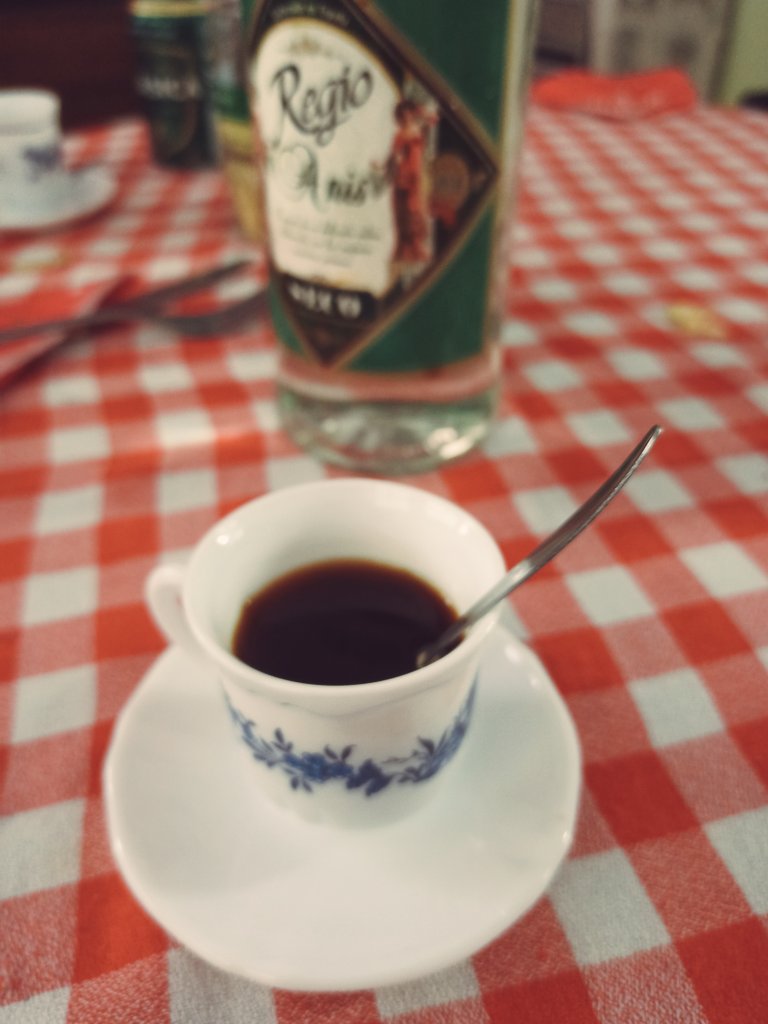 El cafenet de la iaia realness ☕💖