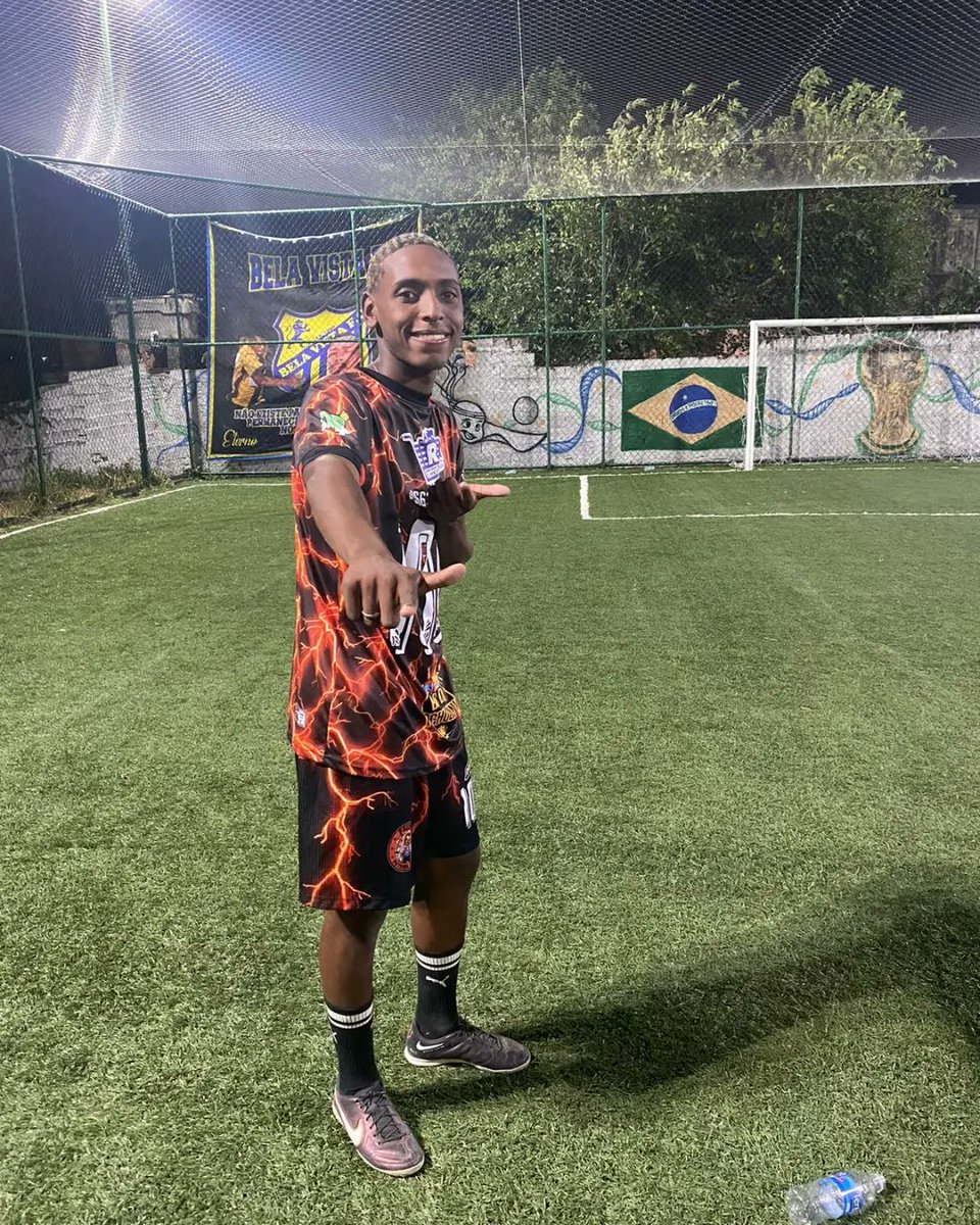Renanpjl157's tweet photo. B.o resolvido é os crias.🙏🏾🖤💛 https://t.co/8pnk4jnRHI