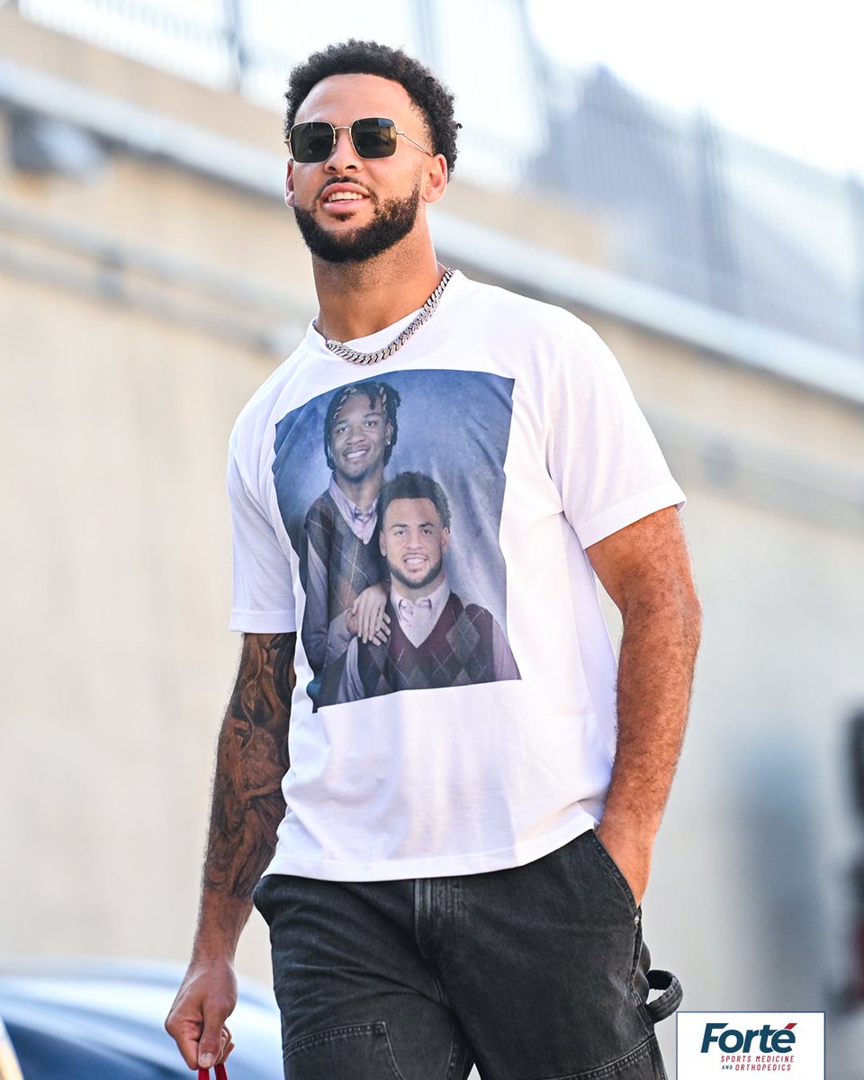 BleacherReport's tweet photo. Anthony Richardson and Michael Pittman Jr. rocking matching "Step Brothers" shirts with their faces on it 🤣🔥 

(via @Colts) https://t.co/d41Wg1iqdm