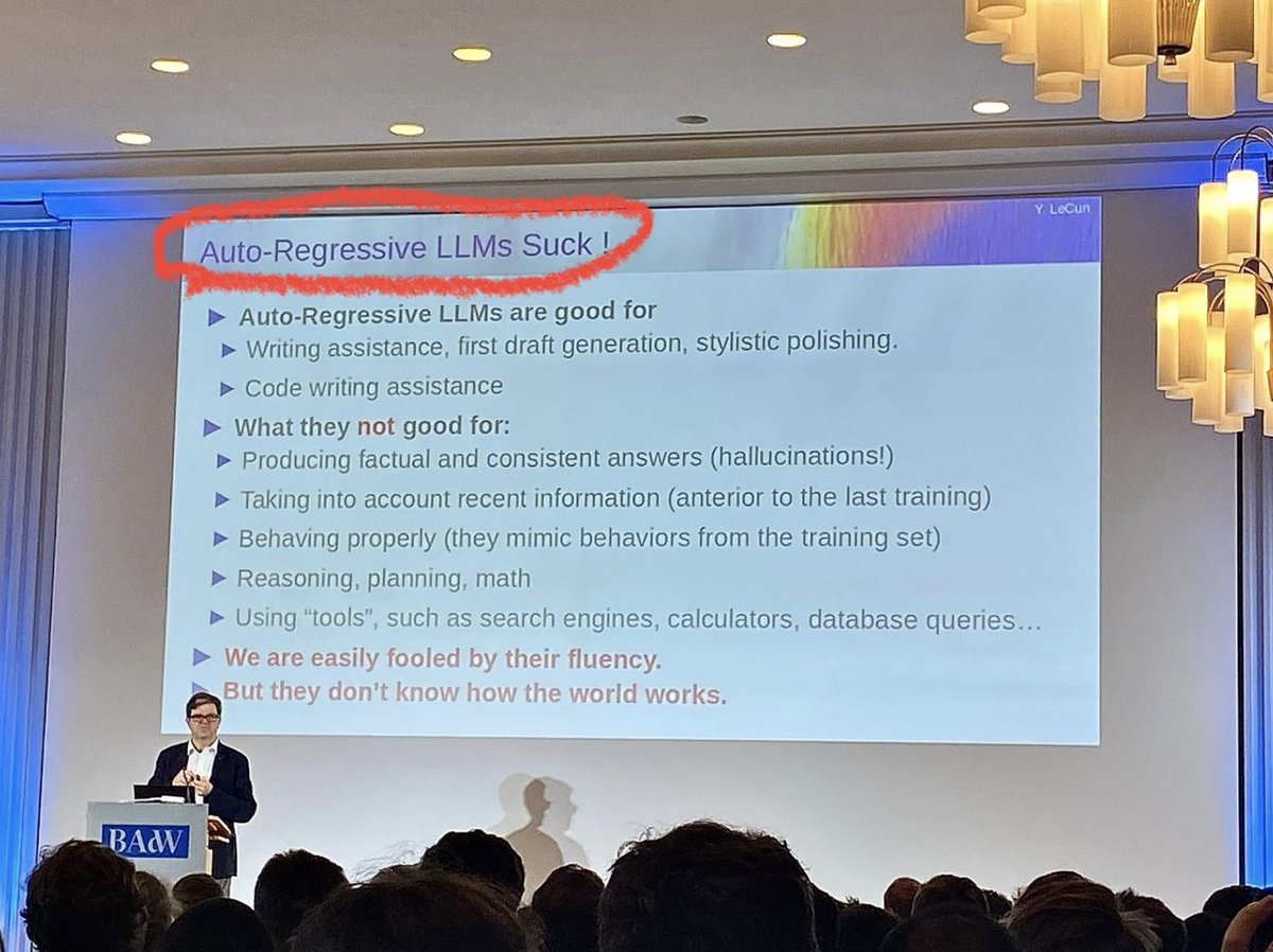 suzatweet's tweet image. Yann LeCun the other day in Munich.. 🧐😬

Photo credit: Darius Burschka
