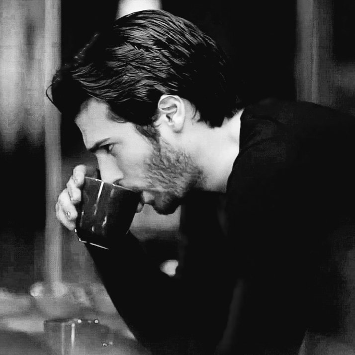 #DíaInternacionalDelCafé ☕
#CanYaman♡