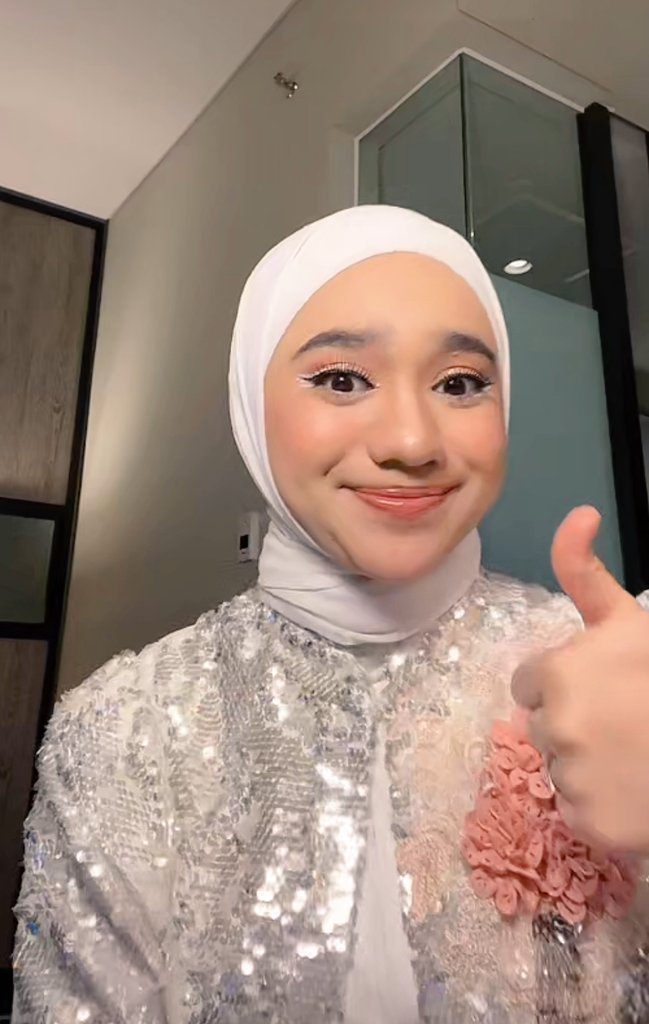 yaelahbestieee's tweet photo. Memasuki era; "oke terus" dan "siap terus" ππ»
#AdaNabilaDiSurabaya
#IntimateConcertWithNab https://t.co/wZu1fPtazr
