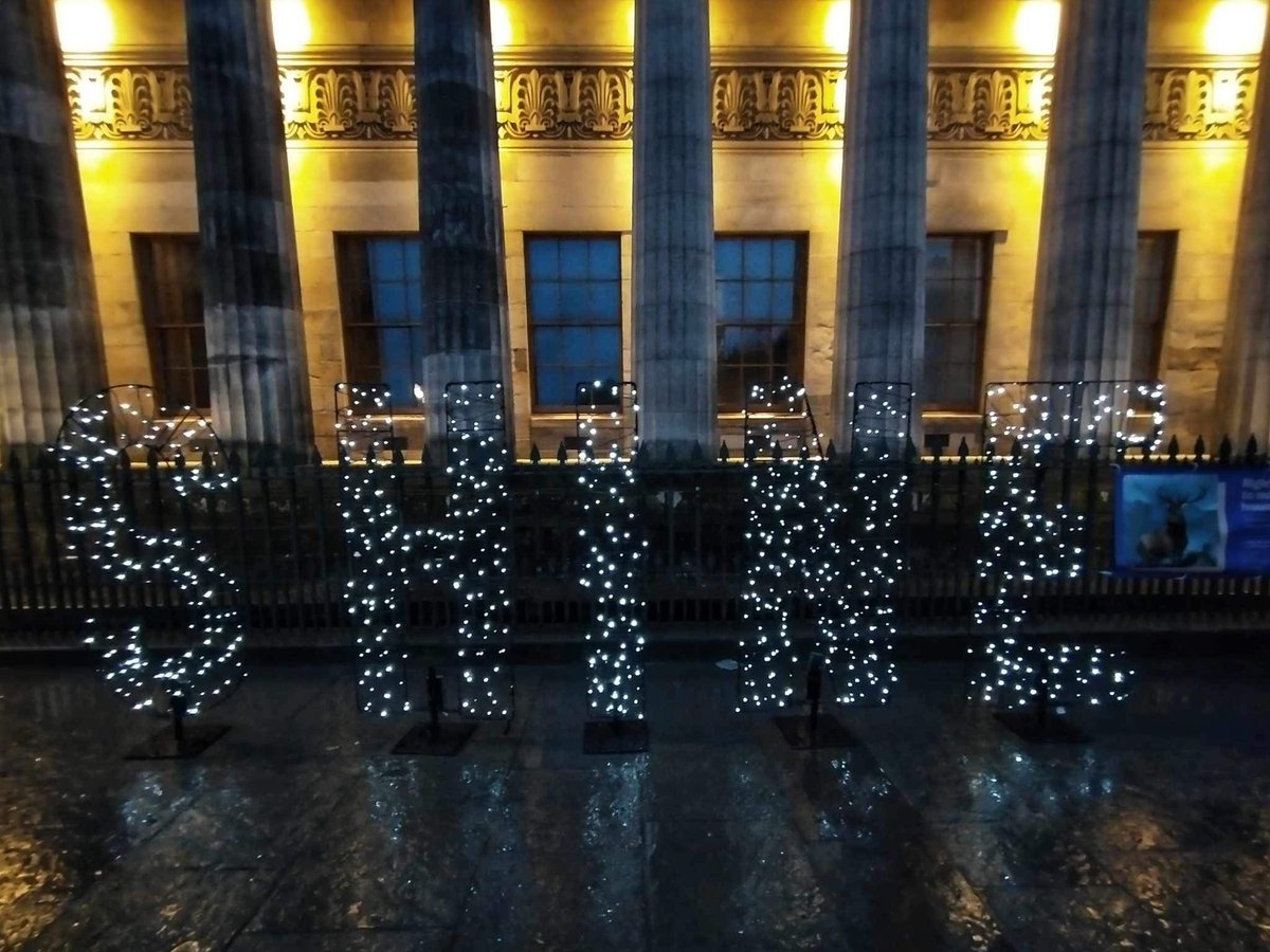 CRUKScotland's tweet photo. Thank you Kirsty Wilkie, our official starter at Shine Night Walk Edinburgh. 💙 You are our #MondayMotivation 
Kirsty led a team of 36 colleagues from our corporate partner @RoyalLondon taking part for @CR_UK   #TogetherWeAreBeatingCancer 🌟
https://t.co/wRknsaNNf8 https://t.co/7fOS6gBRGS