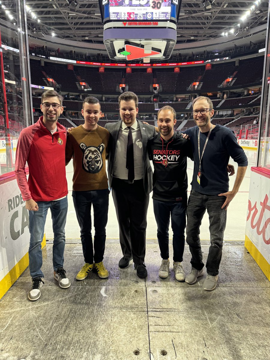 A <a href="/GeeGeesMHKY/">uOttawa Men's Hockey | Hockey masculin</a> reunion at the Senators game the other night!

From left to right:

<a href="/TMcD1639/">Tyler McDonald</a> (current broadcaster)
A former Sports Info hack
<a href="/CGRP19/">Cameron Penney</a> (fmr social media)
<a href="/dodsie31/">Matthew Dods</a> (distinguished alum)
Greg Mason (photographer)

#ggmhkylegacy