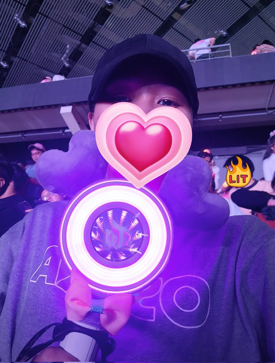 llamaesthetic's tweet photo. In the midst of the crowds, i was there watching and supporting you always ❤ So happy to see you girls again after 4 years. And see you again next time 🤗 @JYPETWICE

#TWICEinPH #READYTOBE_IN_BULACAN #TWICE_5TH_WORLD_TOUR https://t.co/rjs8shcSXk
