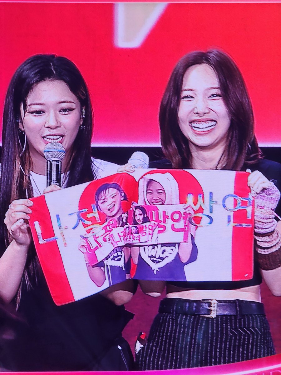 deadmauMD's tweet photo. 1st pic: tapos na day 2 concert
2nd pic: "babalik kami"

#TWICE_5TH_WORLD_TOUR_BULACAN
#TWICEinPH
#TWICE_5TH_WORLD_TOUR_BANGKOK https://t.co/df1QaONdwX