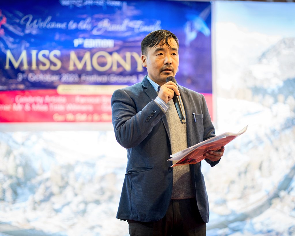 Miss_Monyul's tweet photo. It was an immense pleasure and grateful to have Sir Amit Singh, CEO, East News, Er. Kago Kani, Assistant Engineer, WRD and Sir Sonam Nordzin, Chairperson, TDYWS Sir as our Jurry Members during the Talent Round of Miss Monyul 2023. https://t.co/FBFlPZPJil