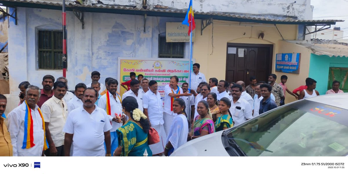 pmkshaik's tweet photo. ஈரோடு மேற்கு மாவட்டம் கோபிசெட்டிபாளையம் நகரில் முதற்கட்டமாக இன்று 12 இடங்களில் பாமக கொடியேற்றப்பட்டது.. https://t.co/AyqOcrqgG9
