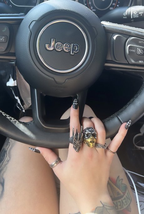 beep beep, bisexual coming through https://t.co/c07Wu2cyml