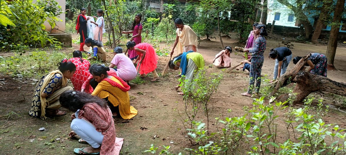 SevaRayagada's tweet photo. Swachhata hin sewa campaign at Seva Samaj Rayagada CCI by the all inmates and staff
@DM_Rayagada 
@OSCPSODISHA 
@MinistryWCD https://t.co/vcatqKClo0