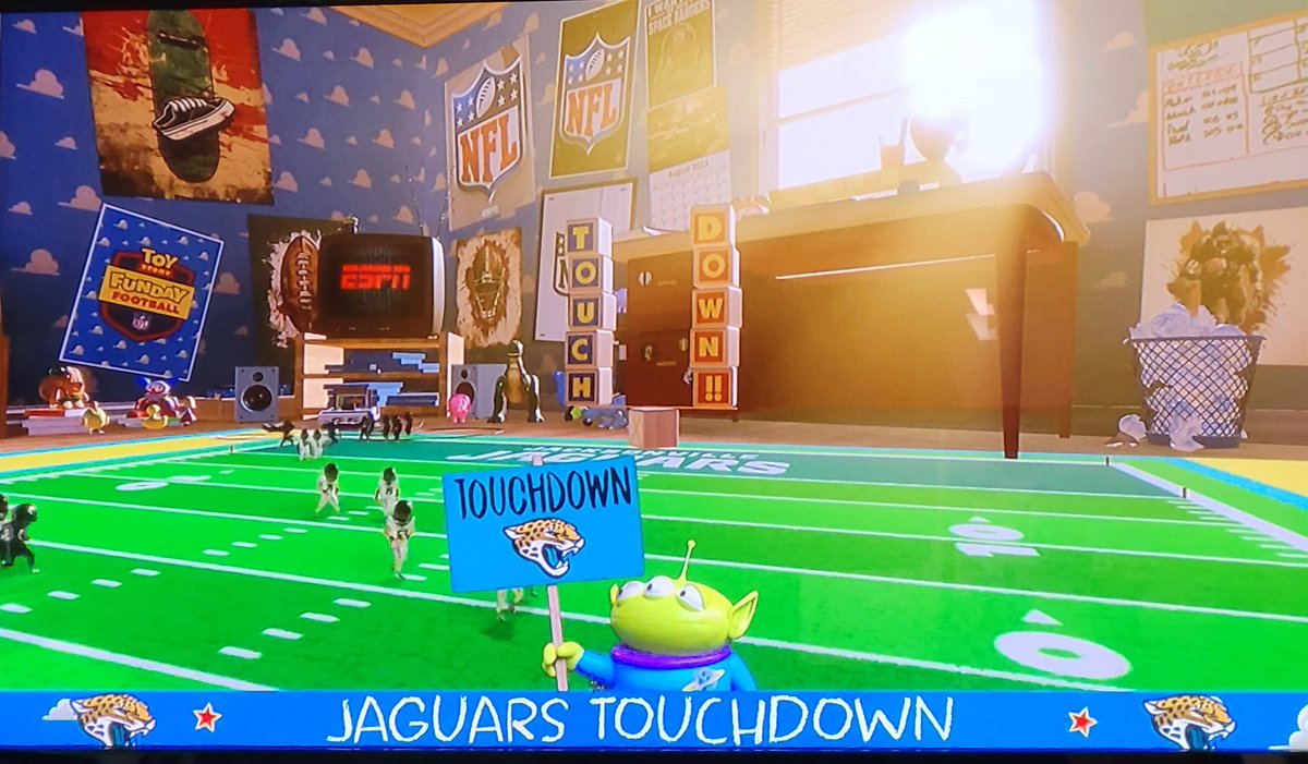 jaynamcdaniel's tweet photo. If you aren't watching Jags vs. Falcons in ANDY'S ROOM, stop what you're doing and turn it on RIGHT NOW (@DisneyPlus). Total #MarketingGenius -- it's full of little instructional facts that kids (and non-football fans) wouldn't know, and the animation is pretty darn cool. #NFL https://t.co/r9vvuWTcID
