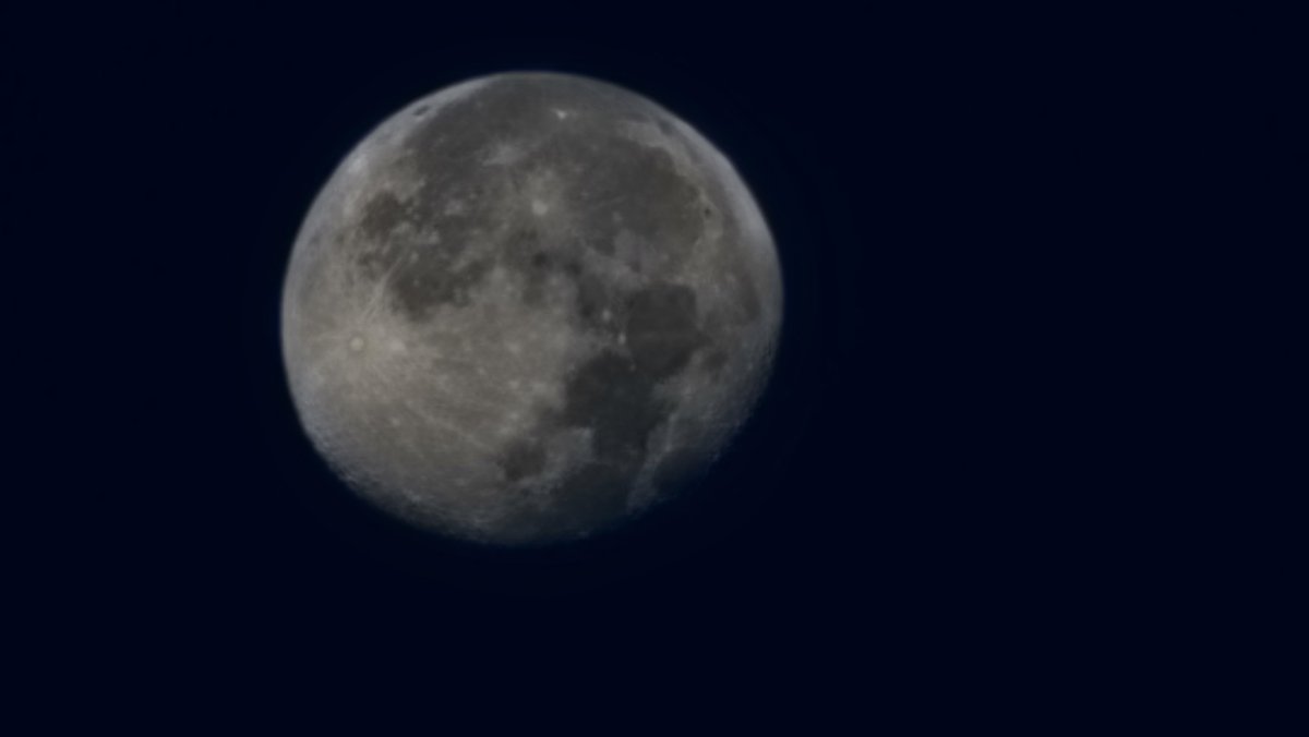 psuweatherman's tweet photo. Offshore flow led to clear skies this morning. Excellent viewing of the moon. #cawx #smithrivercomplex https://t.co/n0CsMti0Pt