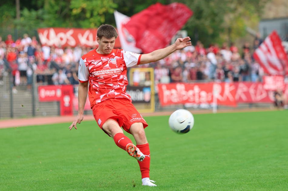 FSVZwickau's tweet photo. Der #FSVZwickau bleibt auswärts weiter punktlos. Beim Berliner AK wurde mit 2:1 verloren. Spielentscheidend war, dass der FSV nach dem Ausgleich sofort den zweiten Berliner Treffer kassierte.
Unser Spielbericht 👉 https://t.co/QJFrB9pIZo
#BAKFSV https://t.co/eVj9xtjnVT