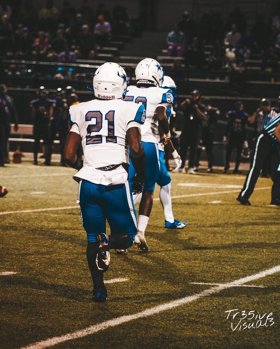 JuJuX2K's tweet photo. My first and last senior night was Friday it didn’t end the way we wanted to but I fought with everything I had for my brothers!!! 💙🤍
#PerryPride #B4L💙⚓️
@KDKARadio @PA_TodaySports @CoachBigShow @impactyork @210ths @wpialsportsnews @P_P_Recruiting
https://t.co/cgBqipxExo https://t.co/JVjE3OmILn