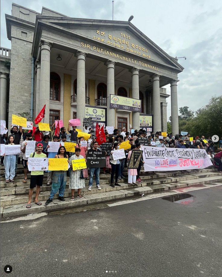 AISA_karnataka's tweet photo. Bengaluru deserves the right to express its grievances openly. 📢 #StopSilencingBengaluru #ProtestWithFreedom https://t.co/ju11Hgpq2A