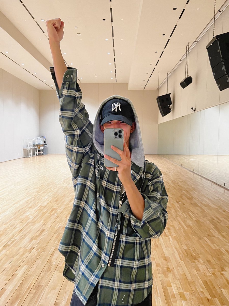 DK17Chile's tweet photo. 『🌈 WEVERSE ;; 01.10.23 』
⌲ Actualización de #DK en Weverse:
🍕: Hoy practiqué solo, te extraño mucho 🩵🩷
#SEVENTEEN #세븐틴 #SVT_FML #달링 #도겸 #FckMyLife #FML @pledis_17
🫐 https://t.co/5kErcX7T98