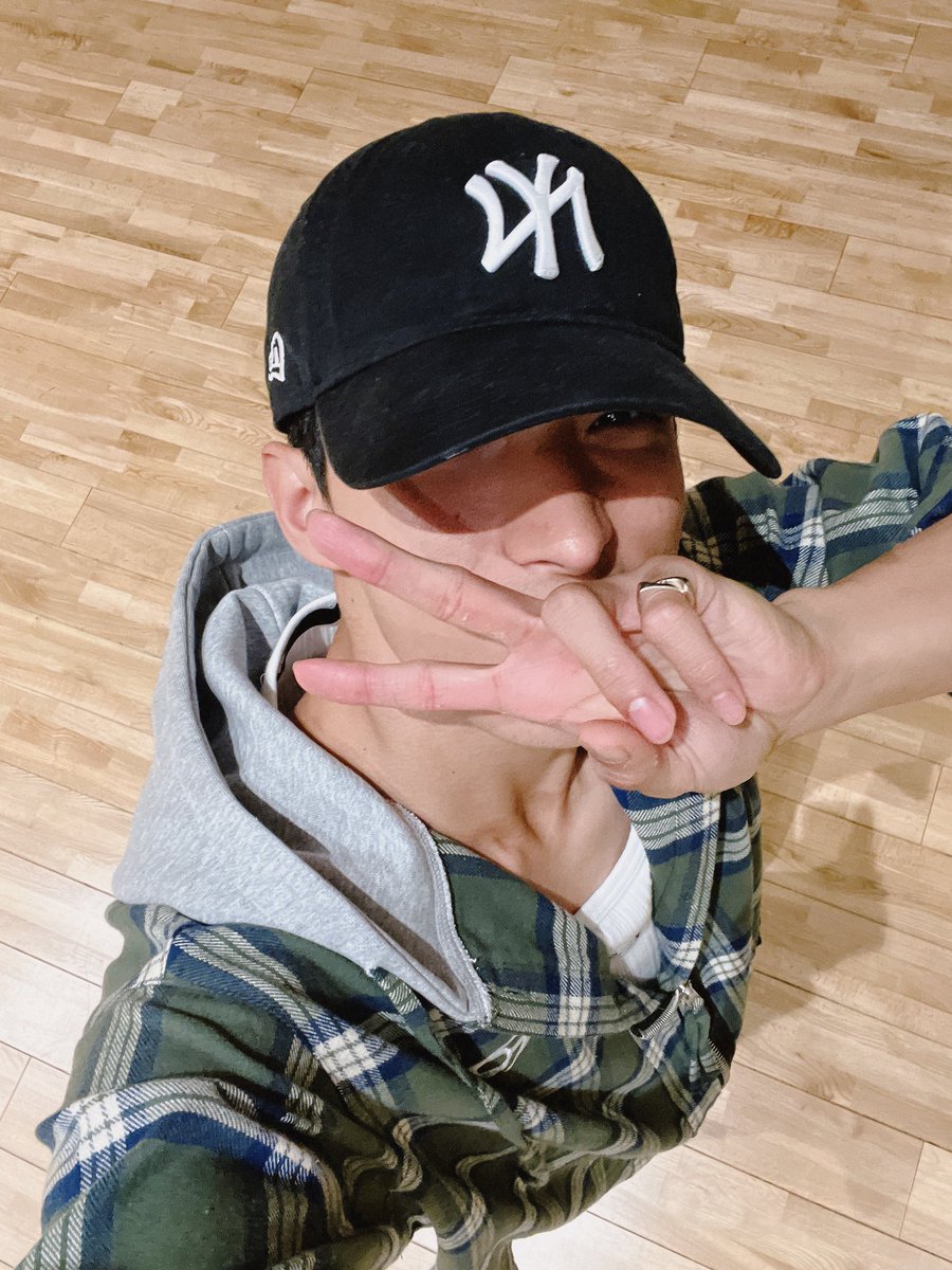 DK17Chile's tweet photo. 『🌈 WEVERSE ;; 01.10.23 』
⌲ Actualización de #DK en Weverse:
🍕: Hoy practiqué solo, te extraño mucho 🩵🩷
#SEVENTEEN #세븐틴 #SVT_FML #달링 #도겸 #FckMyLife #FML @pledis_17
🫐 https://t.co/5kErcX7T98