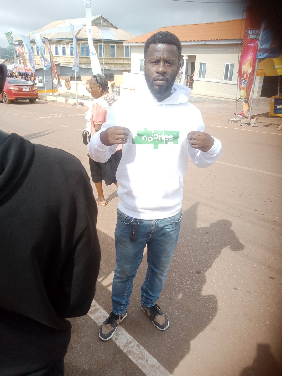 FrancisKwameOs3's tweet photo. ⚡⚡The #Bitcoinstreetstore is taking #bitcoin education to street festivals and it's scene to witness. Cc
@noonesafrica https://t.co/e2dgHQpMlC