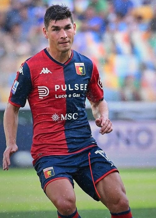 NCCALCIA's tweet photo. 🕗 FINE PARTITA ‼️
#SerieA 🇮🇹
⚪⚫ #Udinese 2-2 #Genoa 🔴🔵
⚽ 14', 41' #Gudmundsson 🔴🔵
⚽ 23' #Lucca ⚪⚫
⚽ 90+1' #Maturro (A) ⚪⚫
#UdineseGenoa #UDIGEN #NasceCresceCalcia https://t.co/LUOfx7Pmnx