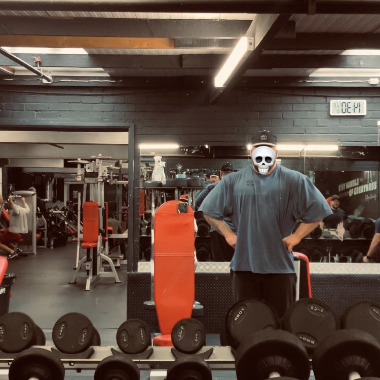 Nickyb_2284's tweet photo. Sunday Shoulders

#bodybuilding #fitness #gym #workout #fitnessmotivation #motivation #fit #muscle #gymlife #training #fitfam #gymmotivation #fitnessmodel #lifestyle #bodybuilder #health #personaltrainer #shoulders #powerlifting #instagood #healthy #healthylifestyle #fitspo https://t.co/ifOT6lEZMr