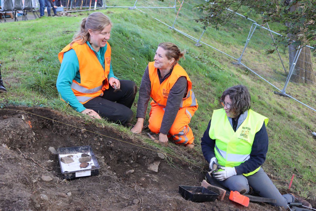 ArchaeologistsEngage tweet media