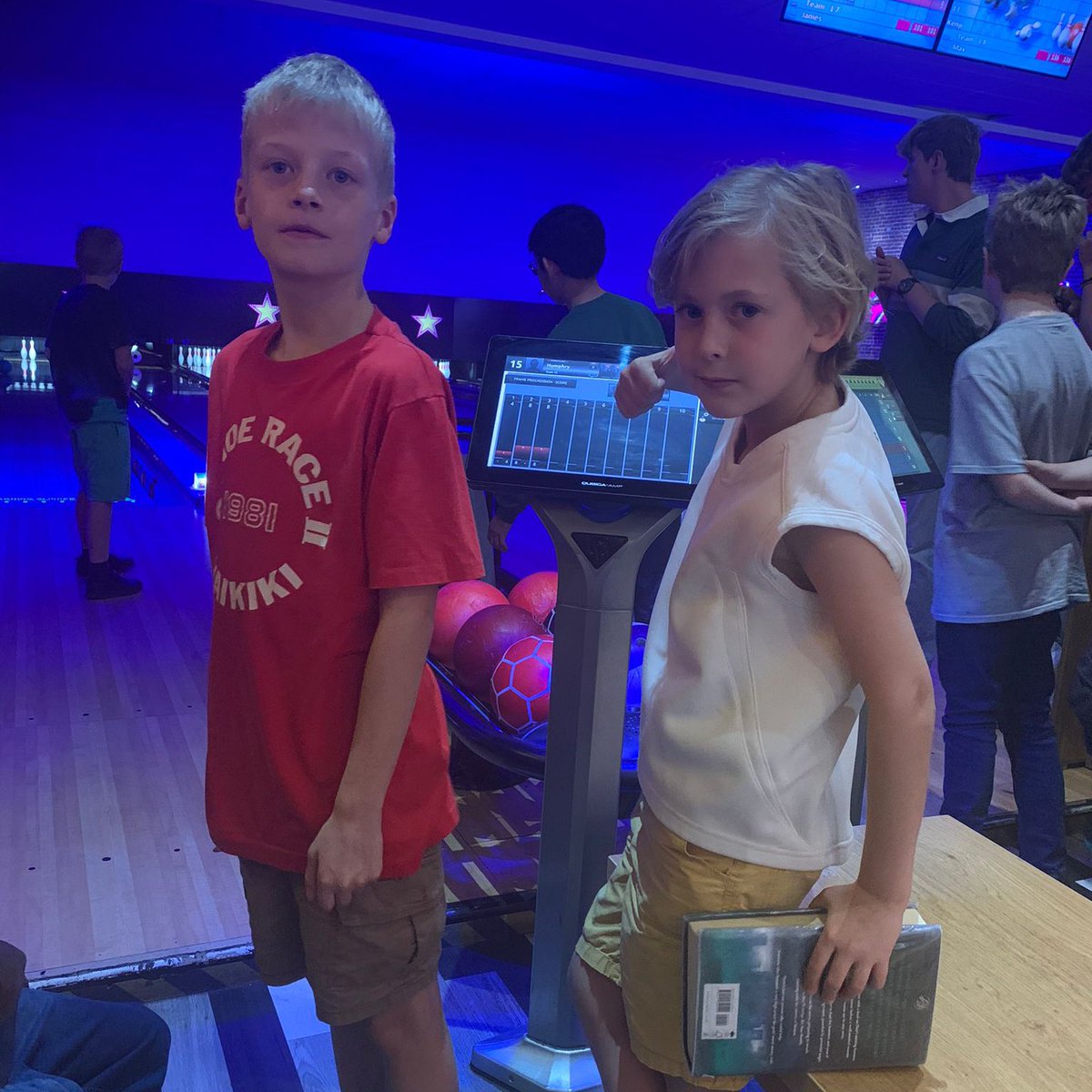 SFSOxford's tweet image. Lots of fun at Oxford’s @HollywoodBowlUK this afternoon #ILoveBoarding #BoardingWeekend  #bowling