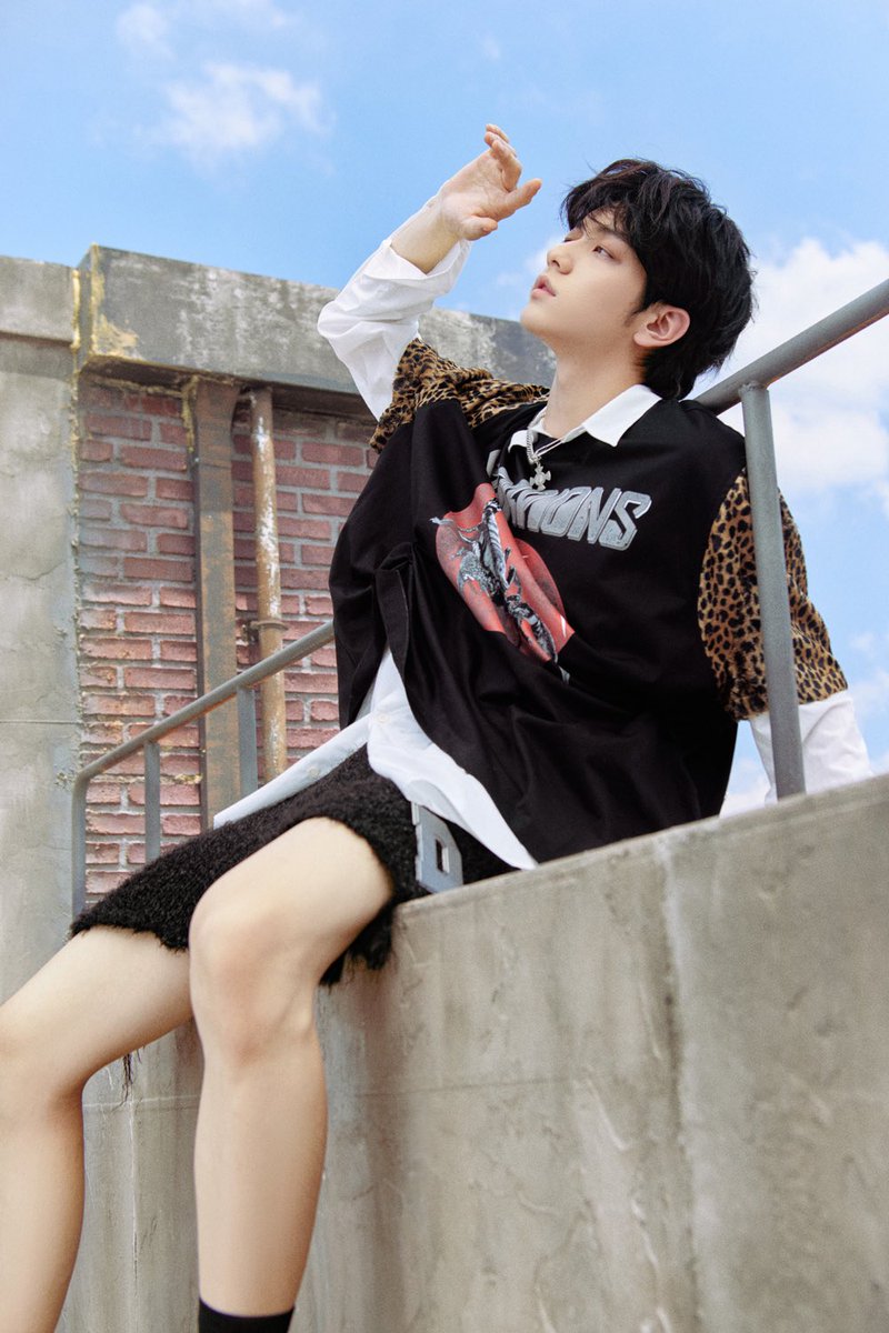 txt_sarangdan2's tweet photo. The Name Chapter : FREEFALL - Concept Photo CLARITY Ver. - #수빈 (#SOOBIN) https://t.co/GfMUFv86Qe