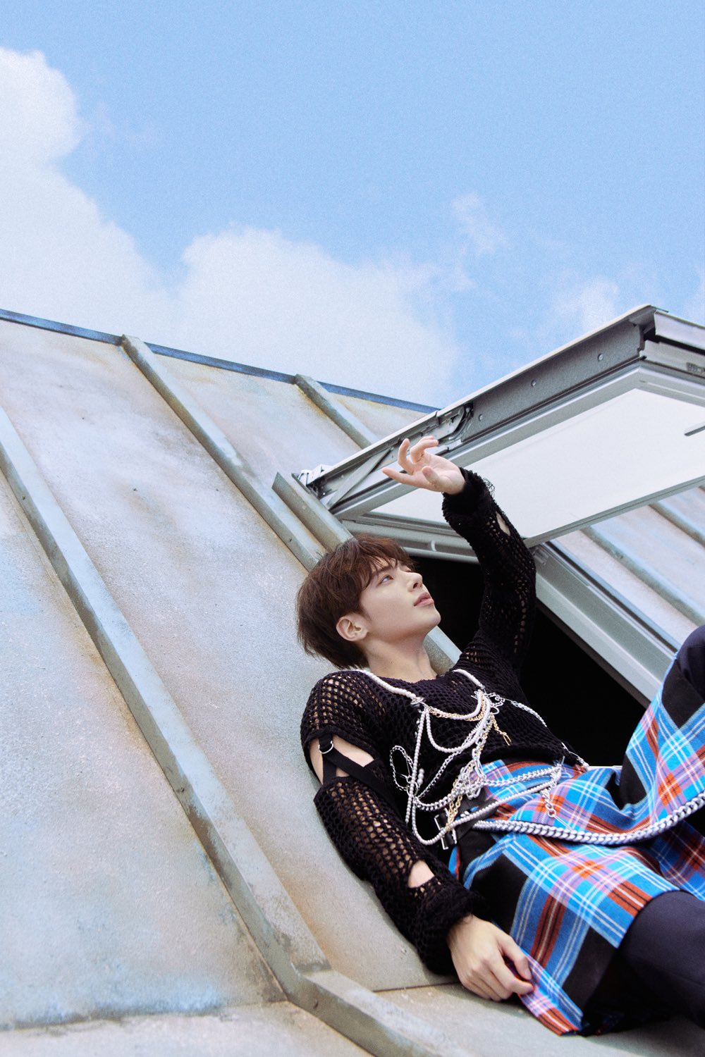 F7XNmIuakAAnX2L?format=jpg&name=large