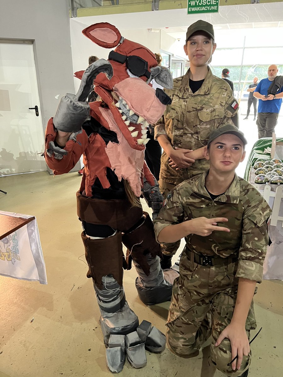 letsgotryYT's tweet photo. Cosplay na Blu Game Show 2023 w Bydgoszczy. #BGS2023 #blugameshow #bgs #bydgoszcz #cosplay #cosplayer #hellblade #senua #jinx #foxyfnaf https://t.co/AqqJdLseHO