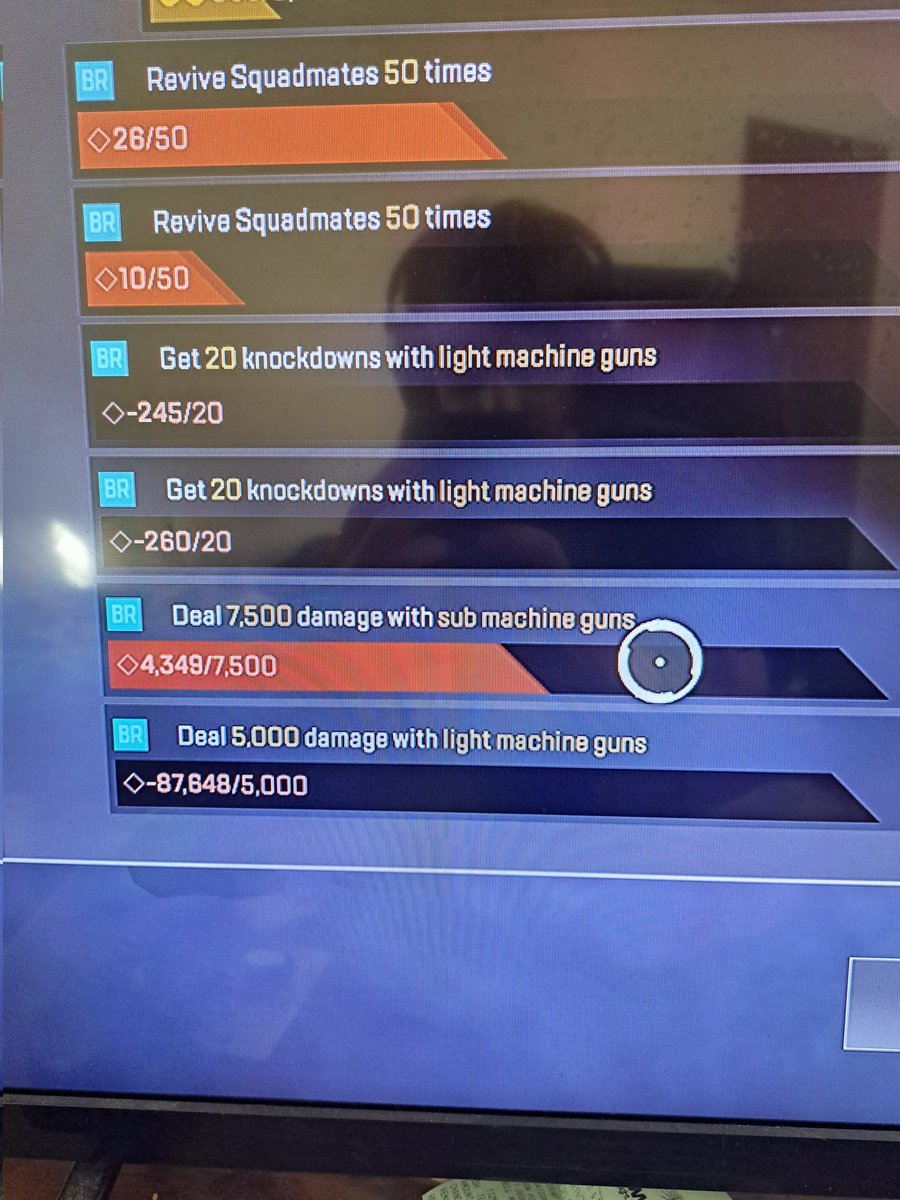 fosterjason43's tweet photo. @PlayApex @jmeyels @iLootGames, why are these going negative can't get challenge done when they go negative https://t.co/rhl8sBY1KM