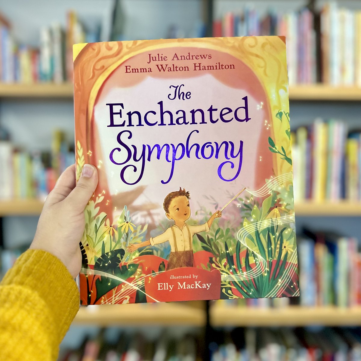 Celebrate life’s simple pleasures. Rejoice in what matters most. Add this inspiring picture book from @julieandrews, @ewhamilton, and @theaterclouds to your bookshelf today! #TheEnchantedSymphony bit.ly/3XOsCyR
