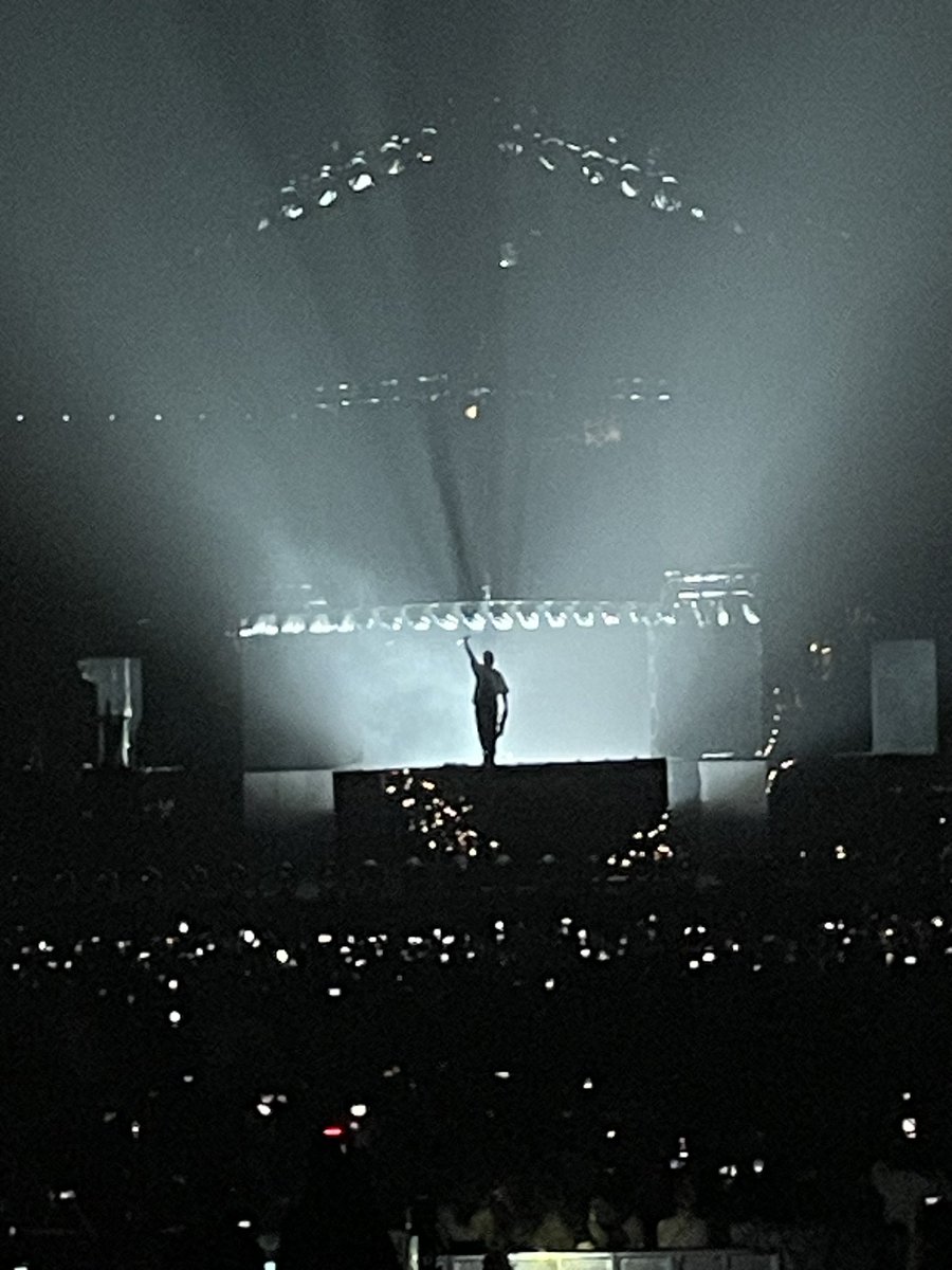 Izzy💫 tweet media