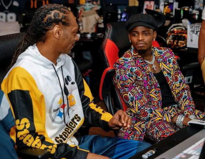 preccinova's tweet photo. Diamond waited for Snoop to finish talking, and then he added a polite "yes" at the end. https://t.co/z17vgAa0vc