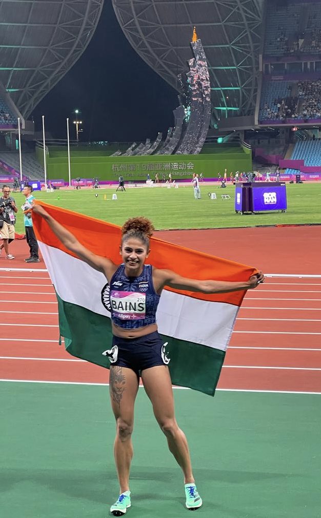 RBI's tweet photo. RBI congratulates Indian athlete and RBI officer Harmilan Kaur Bains for winning silver in women’s 1500 metres at the #AsianGames2023 in #Hangzhou, China. 

RBI wishes @HarmilanBains continued success in future too.

#RBI #RBItoday #HarmilanBains #AsianGames #IndianAthlete #HangzhouAsianGames