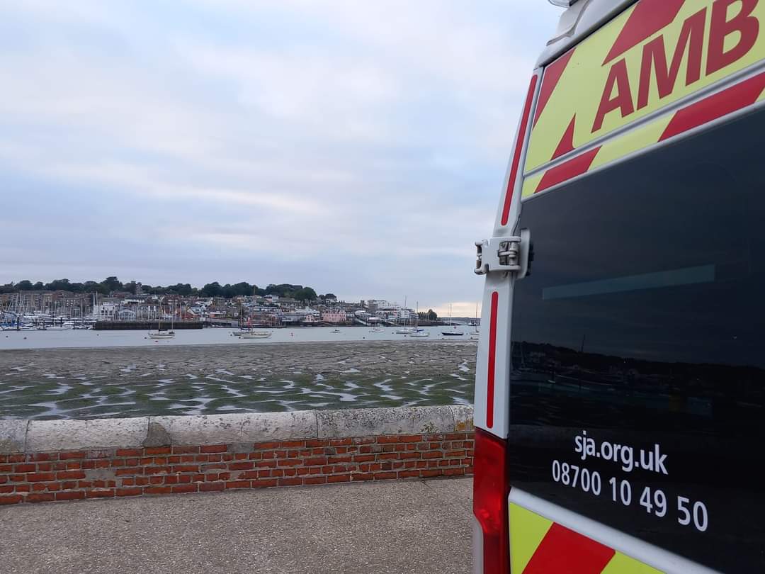 As well as our First Aiders being out at the Wightlink-WightMountain Time Trial Series we have also had some @stjohnambulance Emergency Ambulance crews out this weekend supporting @OFFICIALIOWAS #volunteer #mysjaday #isleofwight