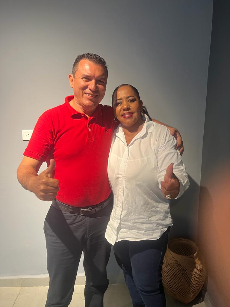 WillyRdriguez's tweet photo. 🚩El liderazgo y empoderamiento de la mujer representado por una gran líder política; hoy concejal de la ciudad, Ana del Pilar Gallego.
📣Con las mujeres, vamos a gobernar para cerrar esa brecha de inequidad. Ustedes son el motor de la sociedad y la familia.
#seguimosumando https://t.co/siufJ62rkb