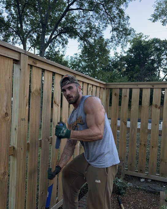 this one&rsquo;s a back breaker 🪴 https://t.co/t7mFN7S41D