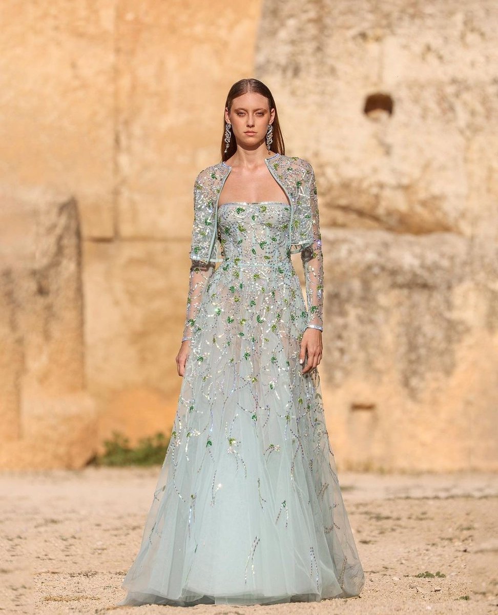 nrkhwnd's tweet photo. Georges Hobeika's collection  "Goddess of Love" ss24 that took place in the ancient Roman ruins of Baalbek, Lebanon is to die for. https://t.co/coNekcOsMK