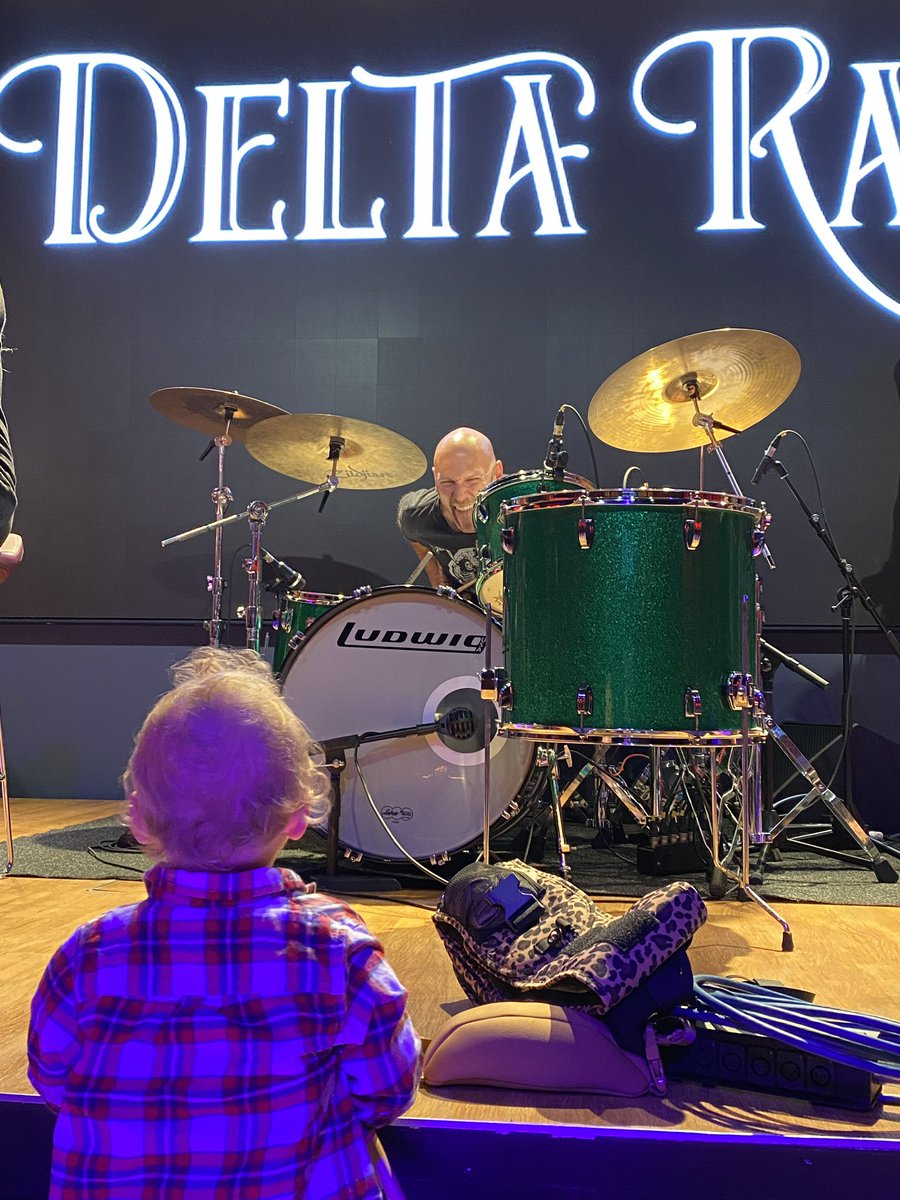 MikeMcKeeDrums's tweet photo. Indoctrination has begun.
#drums #drummer #deltarae
🤘👶🏻🤘
@deltarae @ludwigdrumshq @vicfirth @baldmanpercussion @remopercussion https://t.co/xO4rjgnnCO