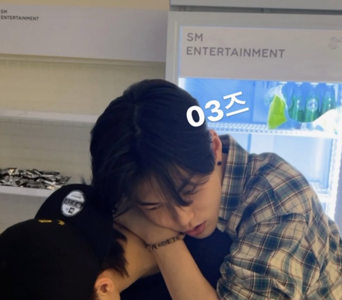 #210WishesWithSeunghan
#HAPPYSEUNGHANDAY
#누가생일이야_승한이생일이지