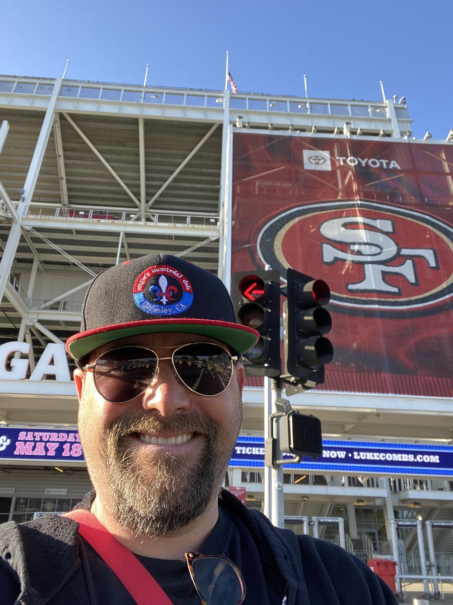 Augie's montreal deli tweet media