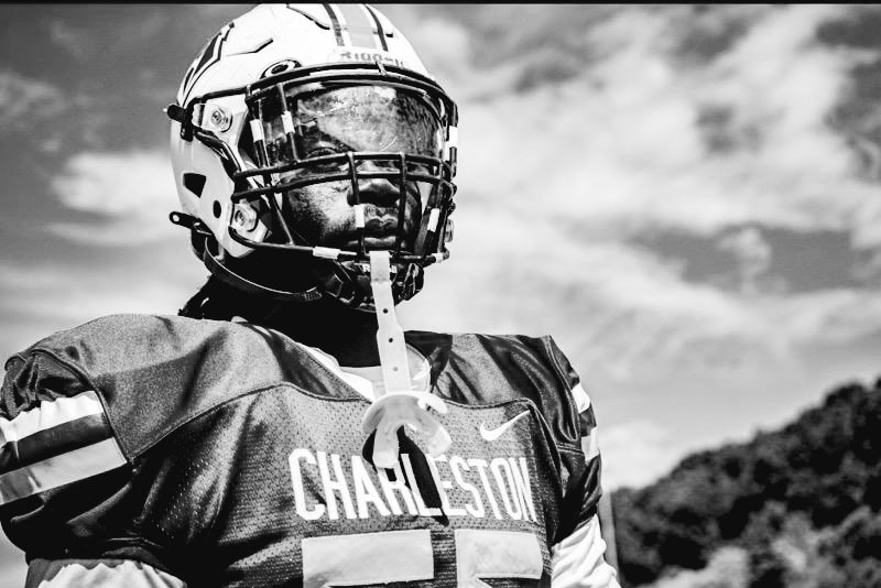 nesta_owens's tweet photo. #AGTG🙏🏿...HAD ANOTHER SACK.. A TFL WITH A FF..AND A FR...Blessed to Play Another Week #Grateful.
#HardWorkInProgress https://t.co/d2bh1yGeGL