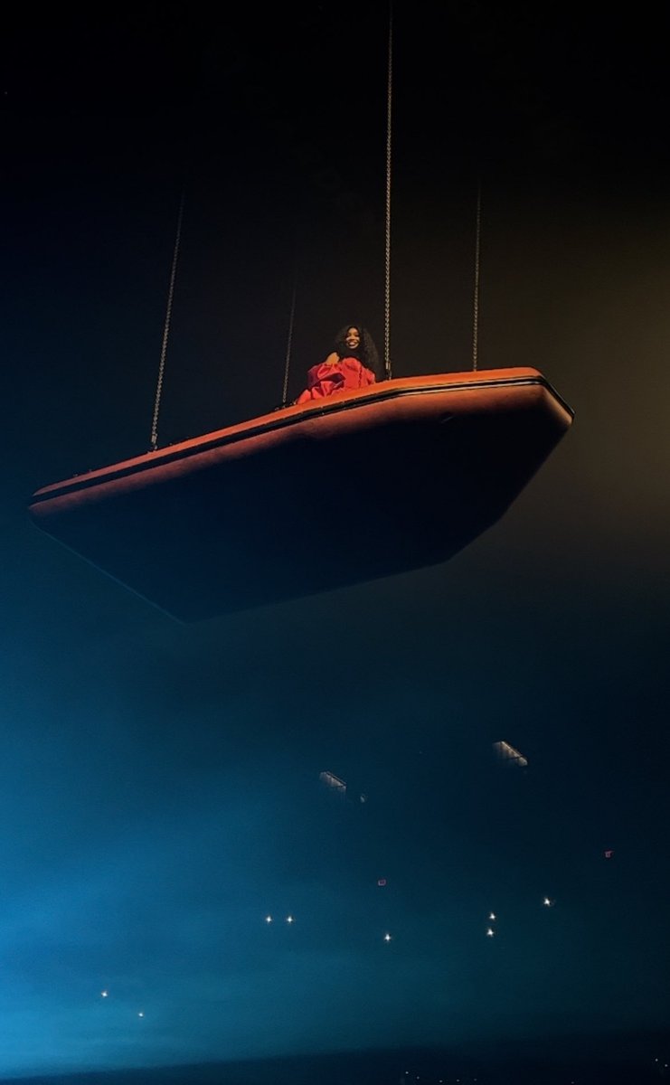 McCourtClara's tweet photo. The most famous person from my high school tore up TD Garden last night! Read my SZA SOS Tour review here: https://t.co/57fysCOvx4 https://t.co/sV86rasfth