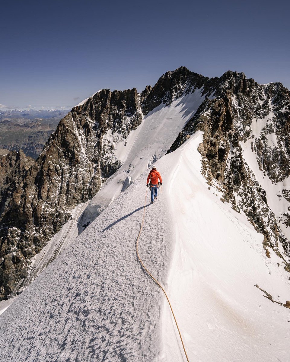 Valentine on the Piz Scerscen Eisnase > Piz Bernina Traverse a few weeks ago!