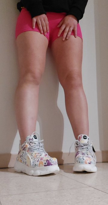 #Buffalo #PinkOctober #shorts #newshoes #thicklegs #hotpants https://t.co/spP4kXr7DP<a href="/tag/buffalo"class="tags">#Buffalo</a><a href="/tag/pinkoctober"class="tags">#PinkOctober</a><a href="/tag/shorts"class="tags">#shorts</a><a href="/tag/newshoes"class="tags">#newshoes</a><a href="/tag/thicklegs"class="tags">#thicklegs</a><a href="/tag/hotpants"class="tags"><span>#hotpants</span></a>